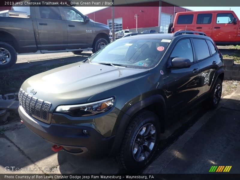 Olive Green Pearl / Black 2019 Jeep Cherokee Trailhawk 4x4