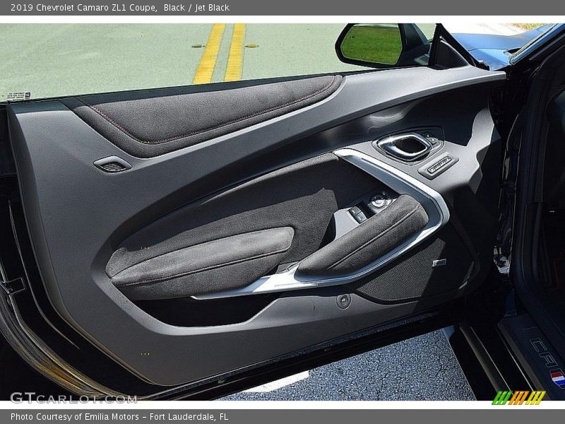 Door Panel of 2019 Camaro ZL1 Coupe