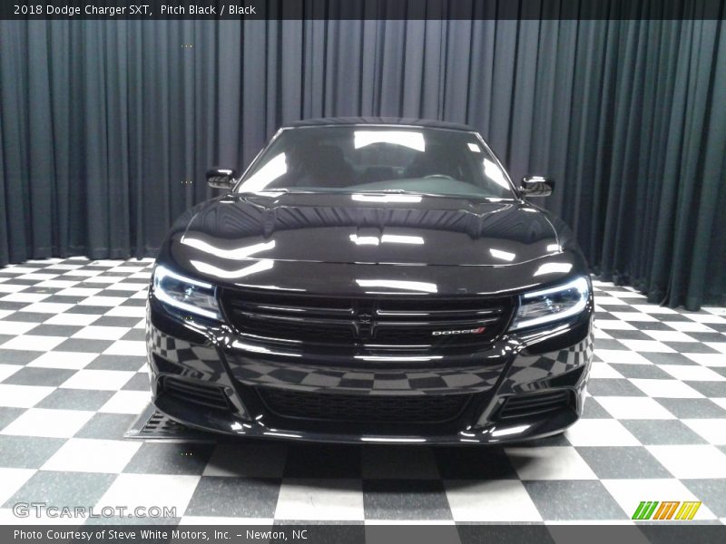 Pitch Black / Black 2018 Dodge Charger SXT