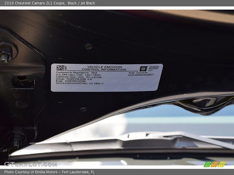 Black / Jet Black 2019 Chevrolet Camaro ZL1 Coupe