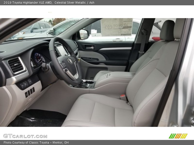 Celestial Silver Metallic / Ash 2019 Toyota Highlander XLE AWD
