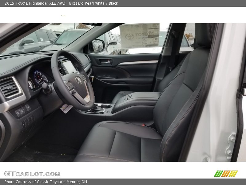 Blizzard Pearl White / Black 2019 Toyota Highlander XLE AWD