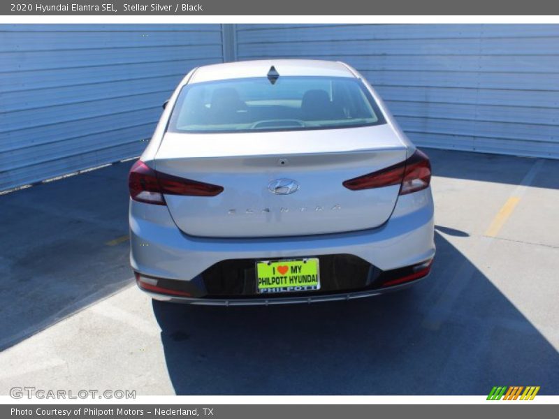 Stellar Silver / Black 2020 Hyundai Elantra SEL