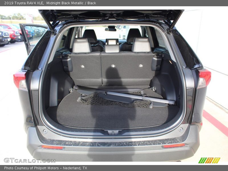 Midnight Black Metallic / Black 2019 Toyota RAV4 XLE