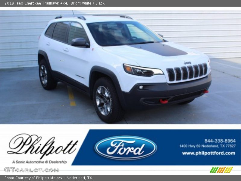 Bright White / Black 2019 Jeep Cherokee Trailhawk 4x4