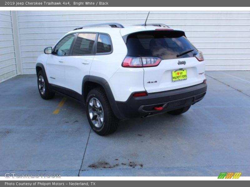 Bright White / Black 2019 Jeep Cherokee Trailhawk 4x4
