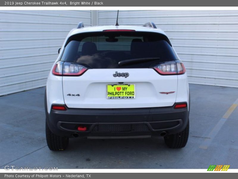 Bright White / Black 2019 Jeep Cherokee Trailhawk 4x4