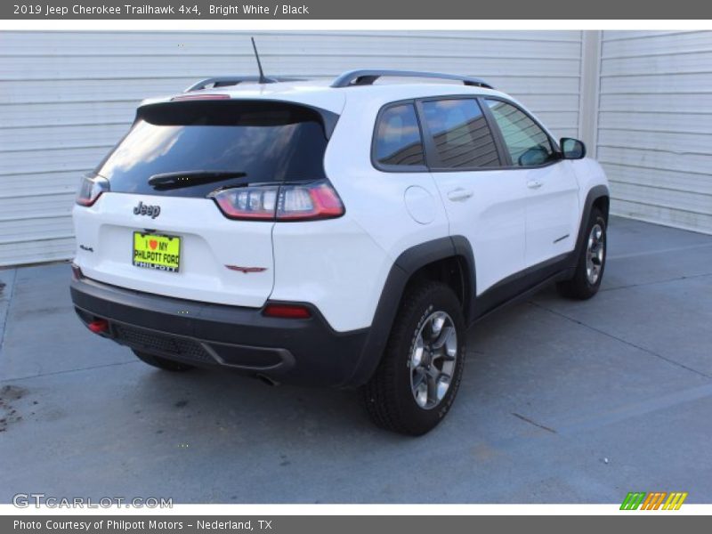 Bright White / Black 2019 Jeep Cherokee Trailhawk 4x4