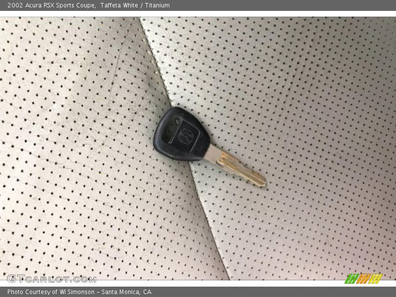 Keys of 2002 RSX Sports Coupe