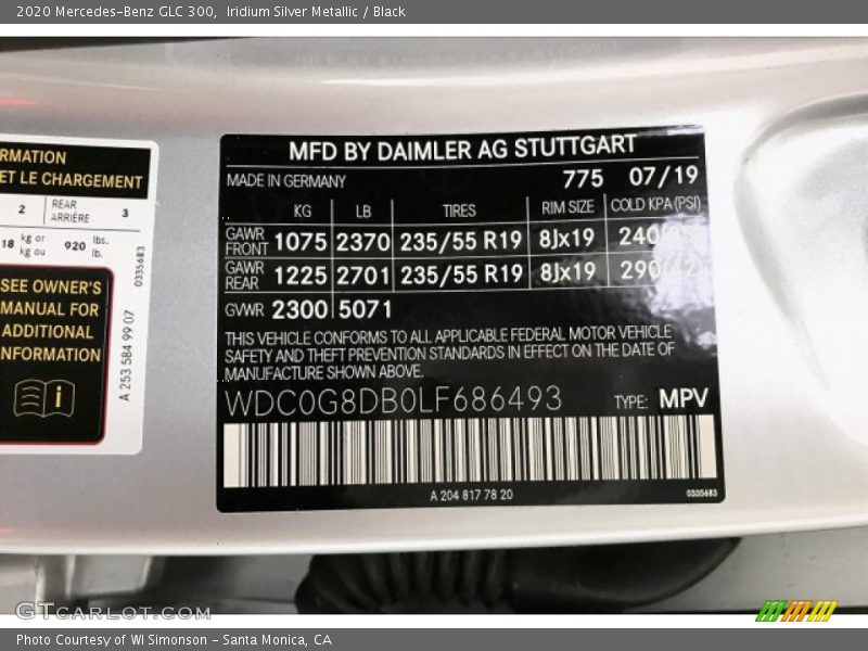 Iridium Silver Metallic / Black 2020 Mercedes-Benz GLC 300