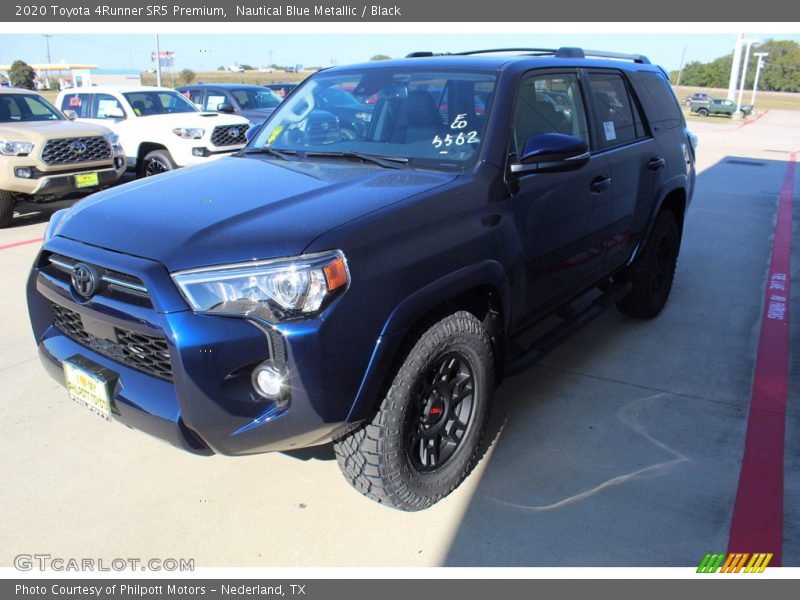 Front 3/4 View of 2020 4Runner SR5 Premium