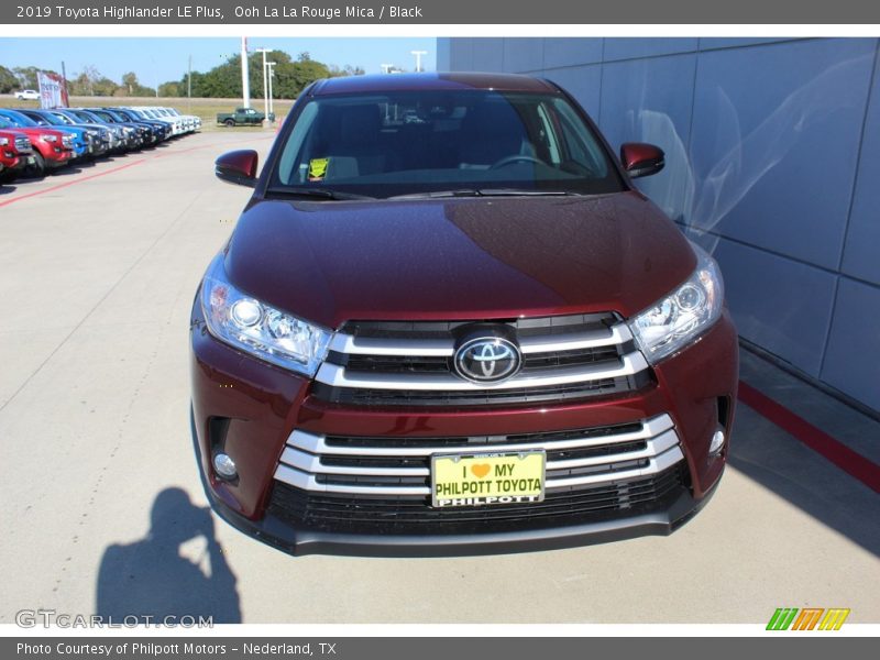 Ooh La La Rouge Mica / Black 2019 Toyota Highlander LE Plus