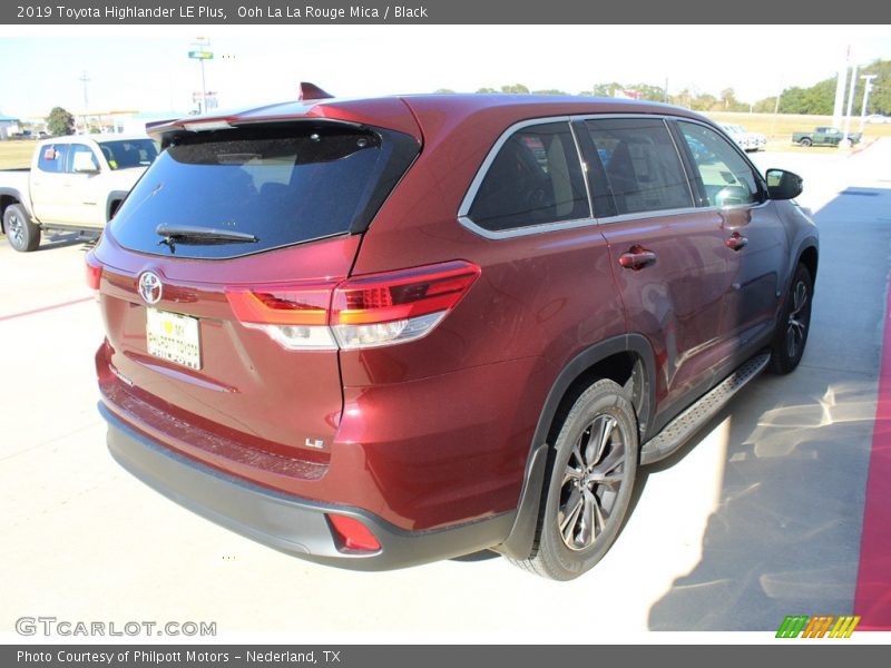 Ooh La La Rouge Mica / Black 2019 Toyota Highlander LE Plus