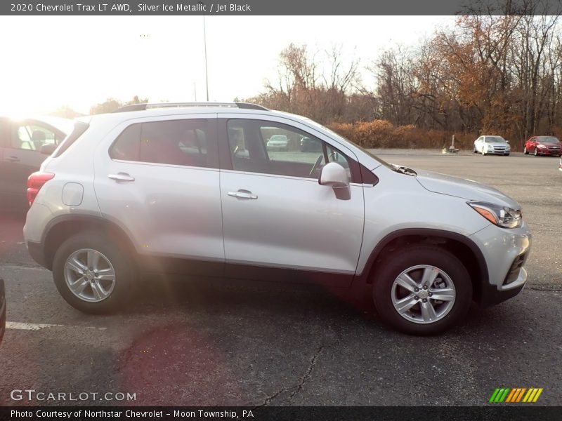 Silver Ice Metallic / Jet Black 2020 Chevrolet Trax LT AWD