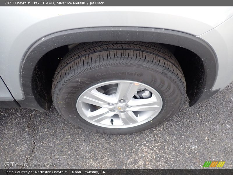 Silver Ice Metallic / Jet Black 2020 Chevrolet Trax LT AWD