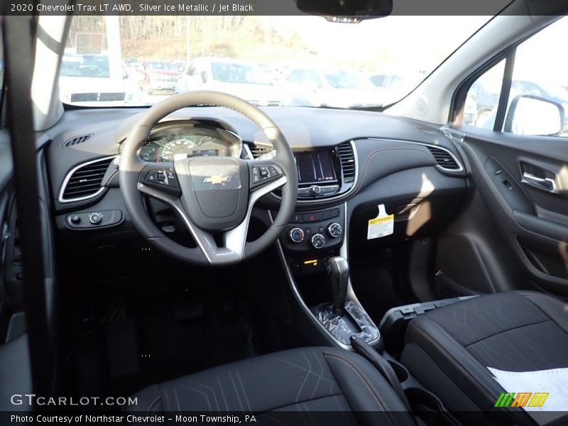 Silver Ice Metallic / Jet Black 2020 Chevrolet Trax LT AWD