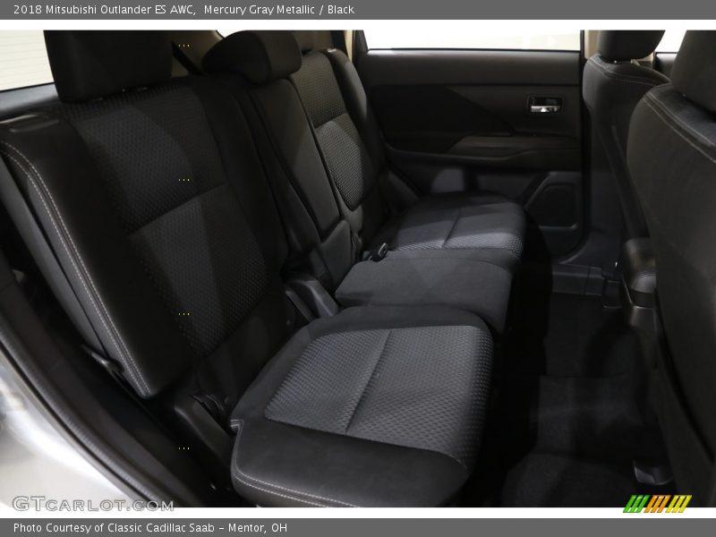 Mercury Gray Metallic / Black 2018 Mitsubishi Outlander ES AWC