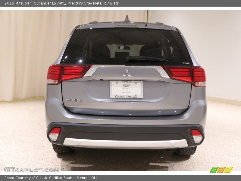 Mercury Gray Metallic / Black 2018 Mitsubishi Outlander ES AWC