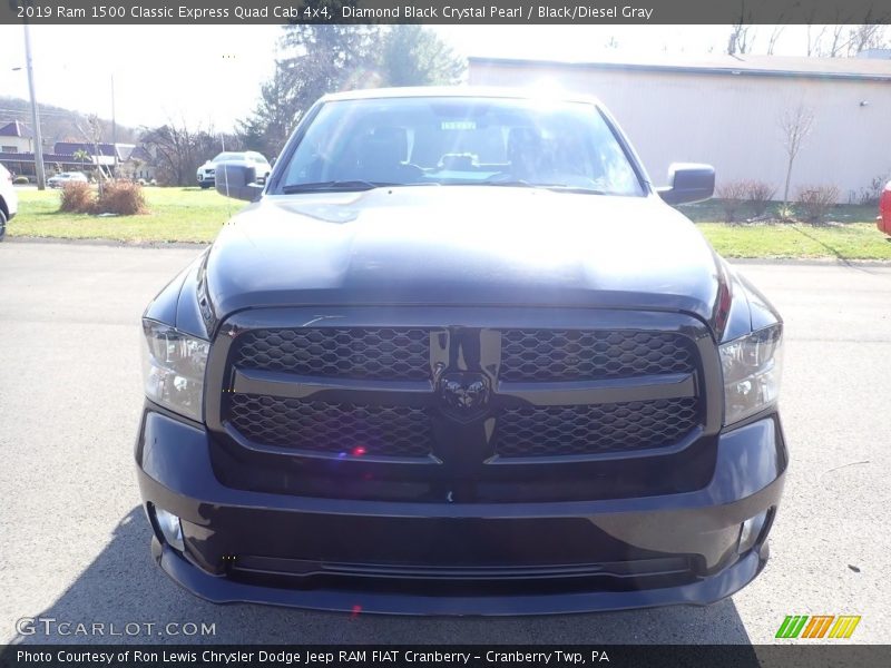 Diamond Black Crystal Pearl / Black/Diesel Gray 2019 Ram 1500 Classic Express Quad Cab 4x4
