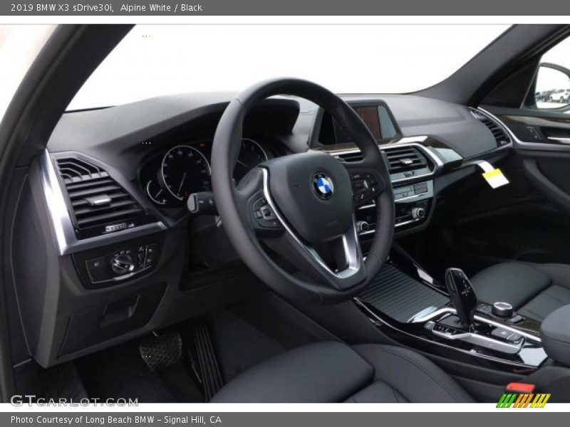 Alpine White / Black 2019 BMW X3 sDrive30i