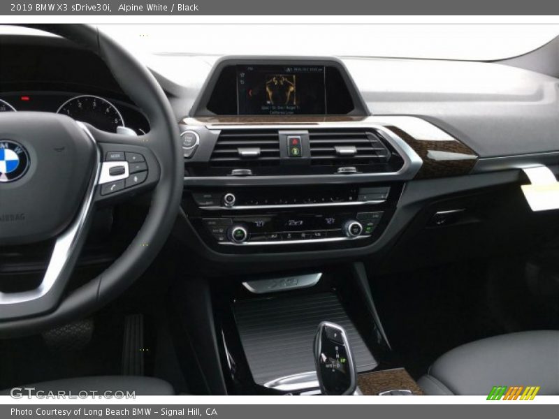 Alpine White / Black 2019 BMW X3 sDrive30i