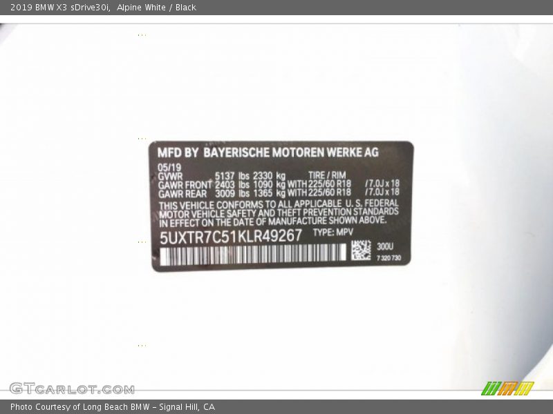 Alpine White / Black 2019 BMW X3 sDrive30i