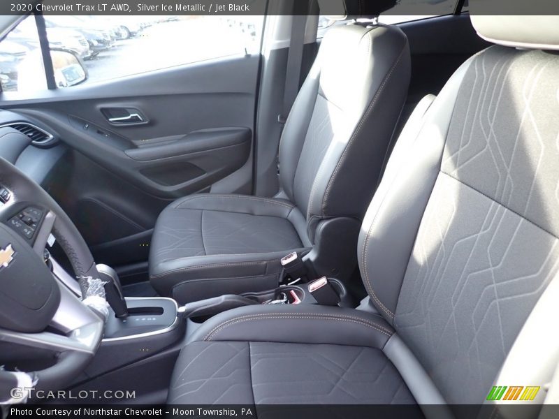 Silver Ice Metallic / Jet Black 2020 Chevrolet Trax LT AWD