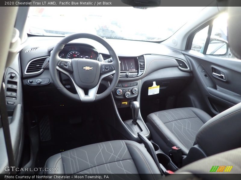  2020 Trax LT AWD Jet Black Interior