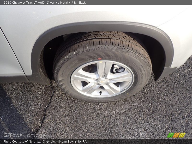 Silver Ice Metallic / Jet Black 2020 Chevrolet Trax LT AWD