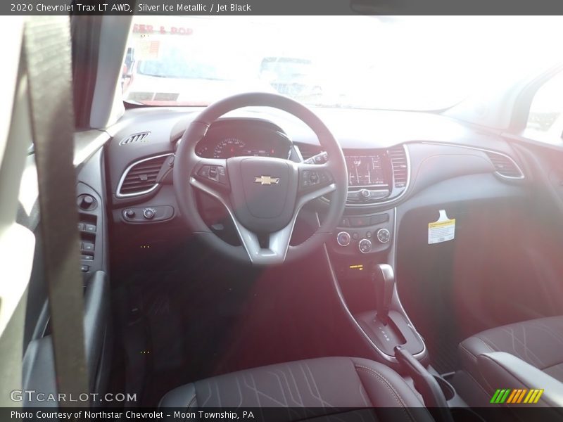 Silver Ice Metallic / Jet Black 2020 Chevrolet Trax LT AWD