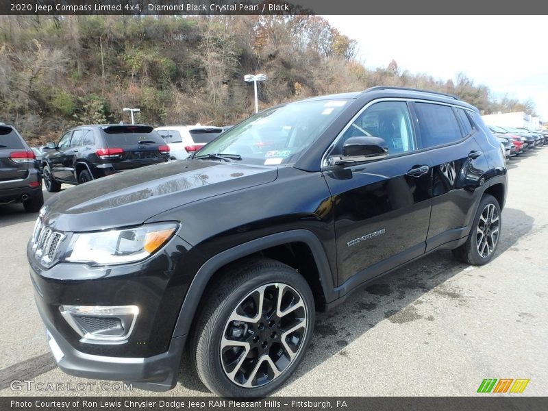 Front 3/4 View of 2020 Compass Limted 4x4