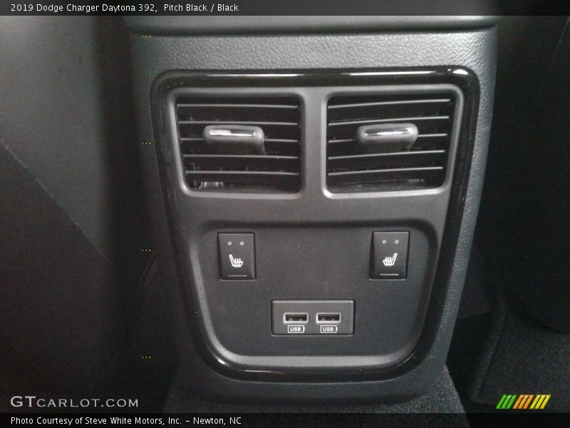 Pitch Black / Black 2019 Dodge Charger Daytona 392