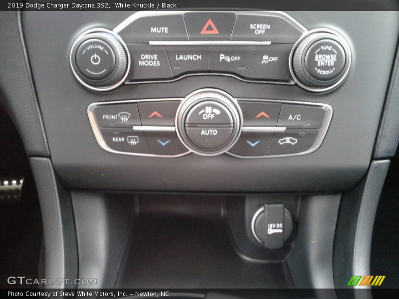 White Knuckle / Black 2019 Dodge Charger Daytona 392