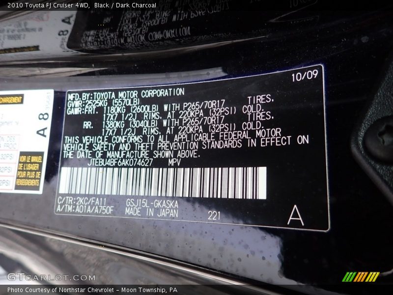 Black / Dark Charcoal 2010 Toyota FJ Cruiser 4WD