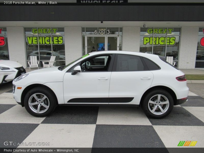 White / Black 2018 Porsche Macan