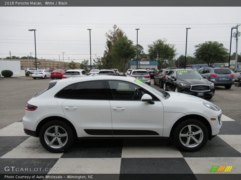 White / Black 2018 Porsche Macan