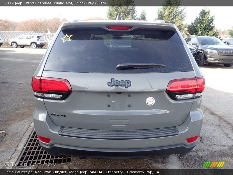 Sting-Gray / Black 2019 Jeep Grand Cherokee Upland 4x4