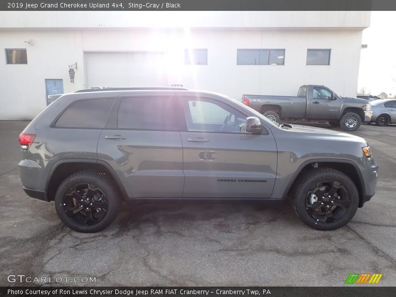 Sting-Gray / Black 2019 Jeep Grand Cherokee Upland 4x4