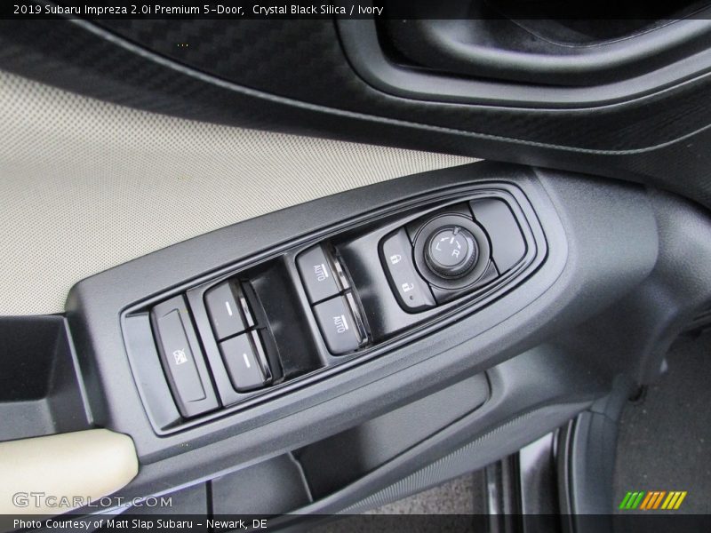 Controls of 2019 Impreza 2.0i Premium 5-Door