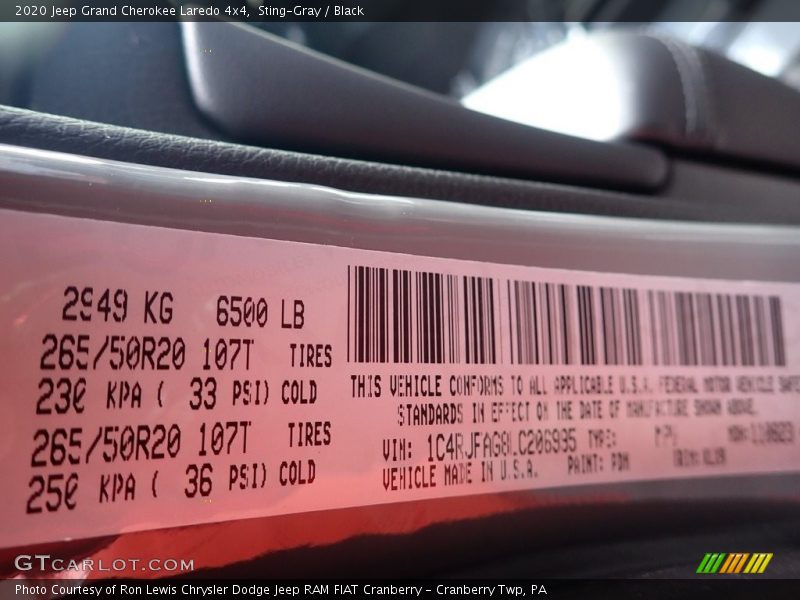 Sting-Gray / Black 2020 Jeep Grand Cherokee Laredo 4x4