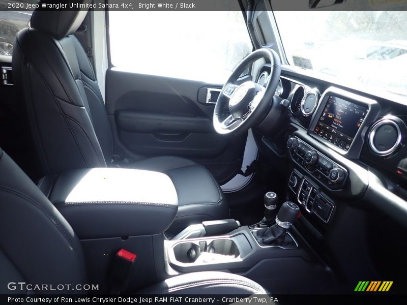 Bright White / Black 2020 Jeep Wrangler Unlimited Sahara 4x4
