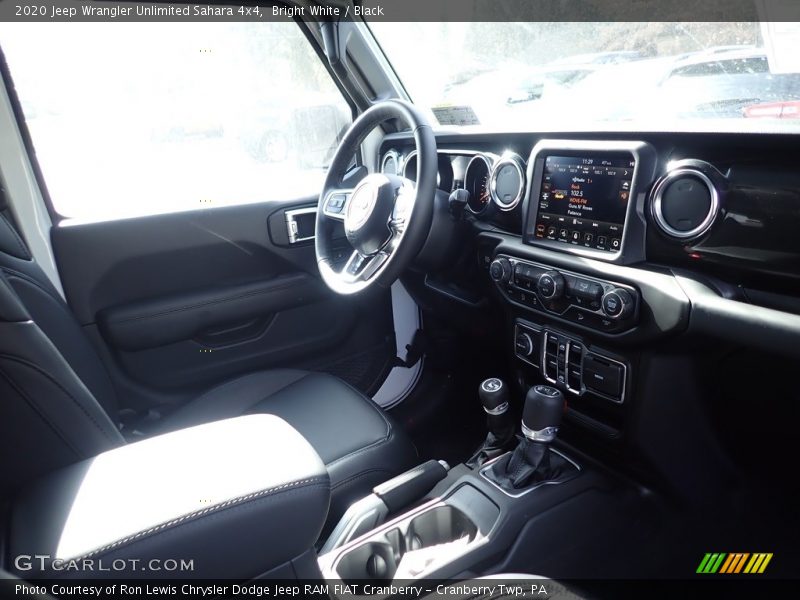 Bright White / Black 2020 Jeep Wrangler Unlimited Sahara 4x4