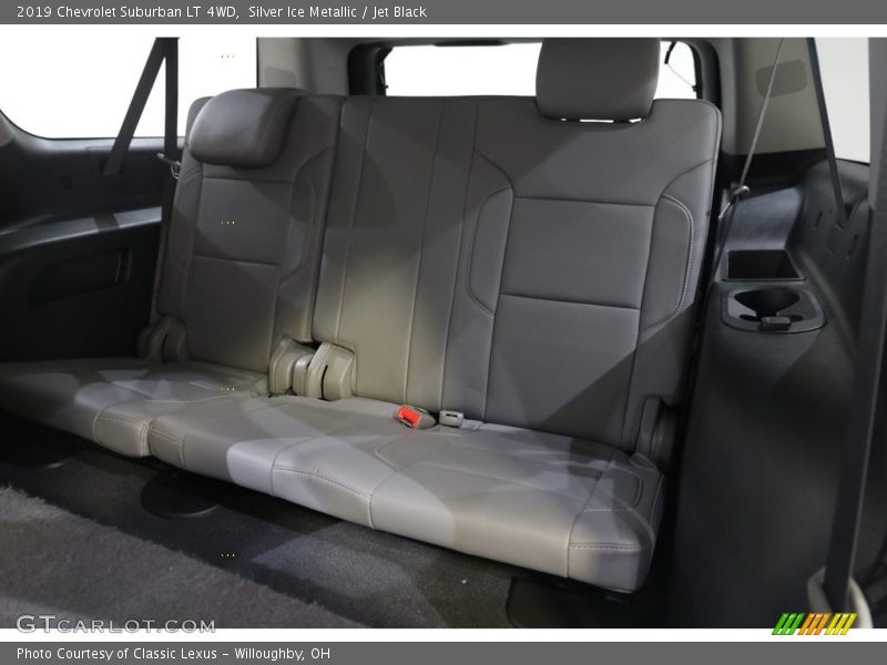Silver Ice Metallic / Jet Black 2019 Chevrolet Suburban LT 4WD