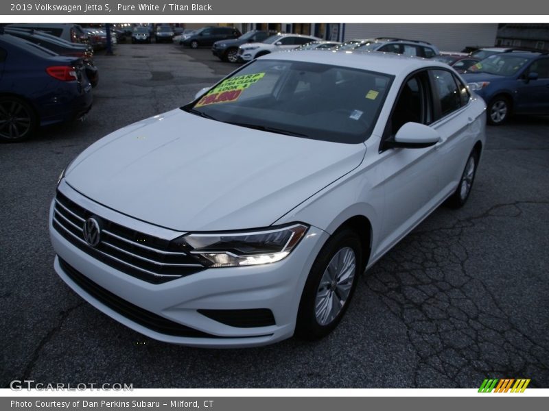 Pure White / Titan Black 2019 Volkswagen Jetta S