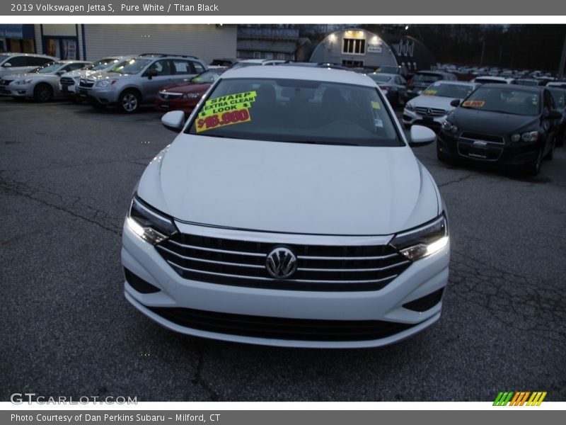 Pure White / Titan Black 2019 Volkswagen Jetta S