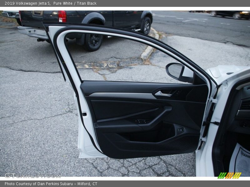 Pure White / Titan Black 2019 Volkswagen Jetta S
