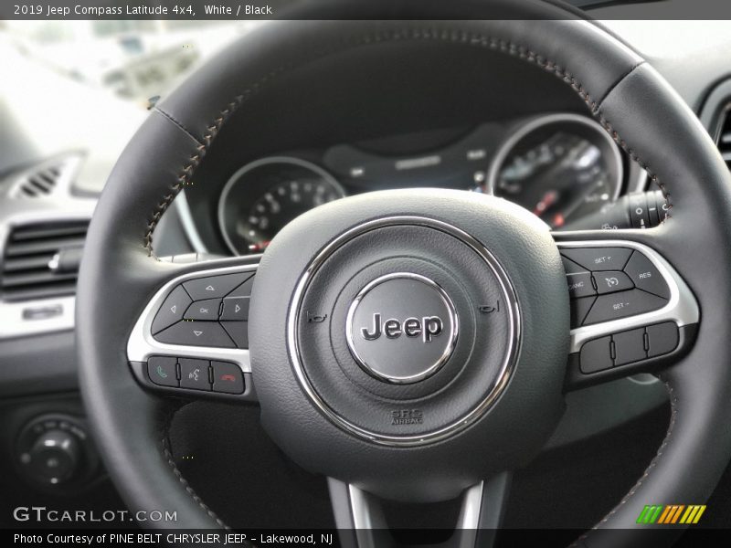 White / Black 2019 Jeep Compass Latitude 4x4