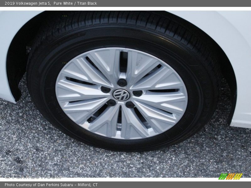 Pure White / Titan Black 2019 Volkswagen Jetta S