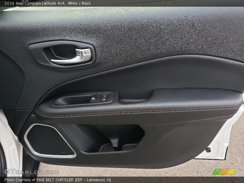White / Black 2019 Jeep Compass Latitude 4x4