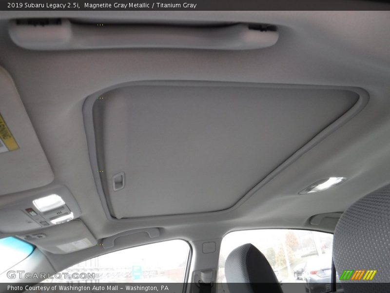 Magnetite Gray Metallic / Titanium Gray 2019 Subaru Legacy 2.5i